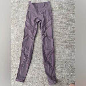 Lululemon Mauve Mesh Pant 28” inseam.